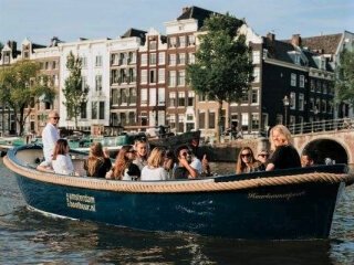 Open private boat with skipper ‘Haarlemmerpoort’