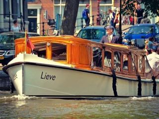 ‘De Lieve‘: Private Boat Tour on Classic Saloon Boat