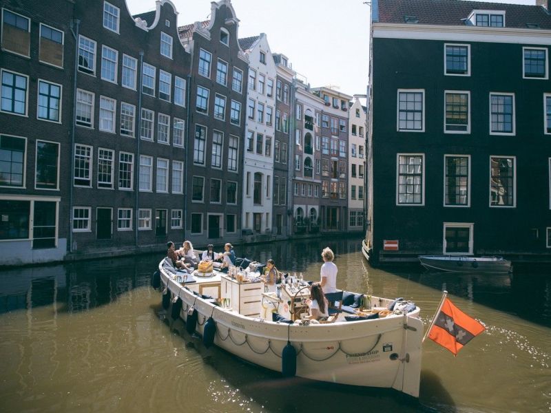 Luxury Canal Cruise from the Red Light District